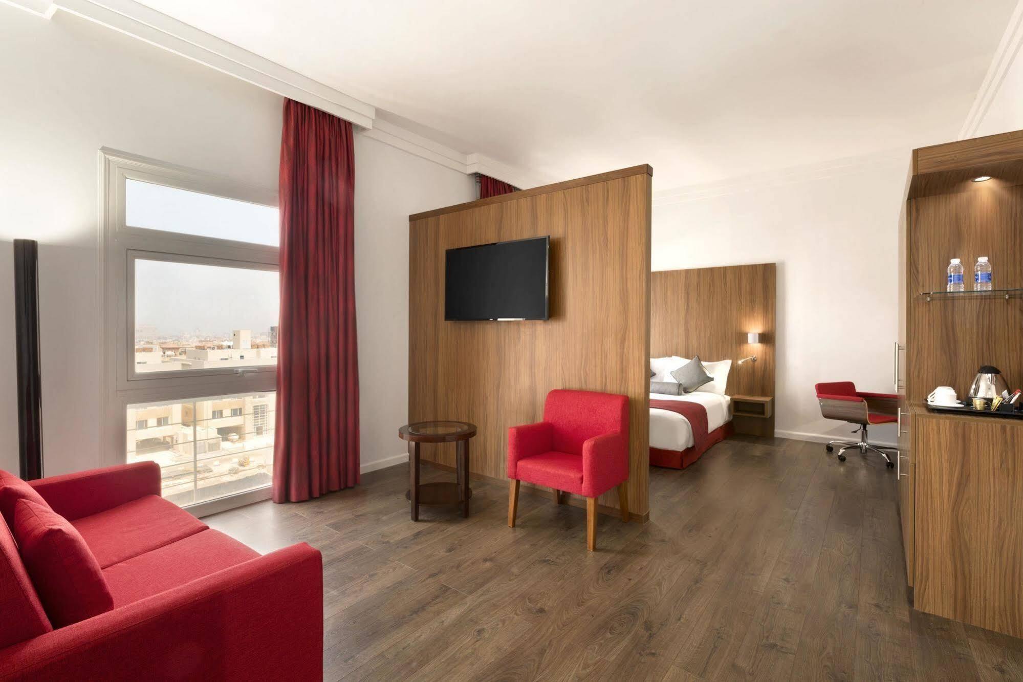 Ramada Encore Al Khobar Olaya Exterior foto
